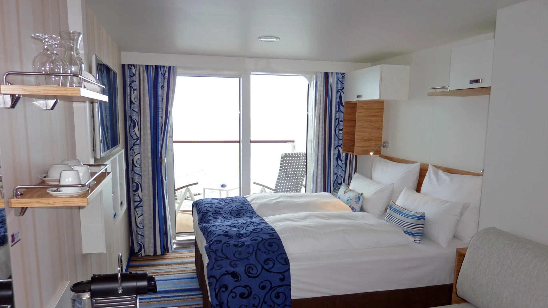 Blog_How-You-Can-Choose-the-Right-Cabin-for-Your-Cruise_cruise-ship-cabin