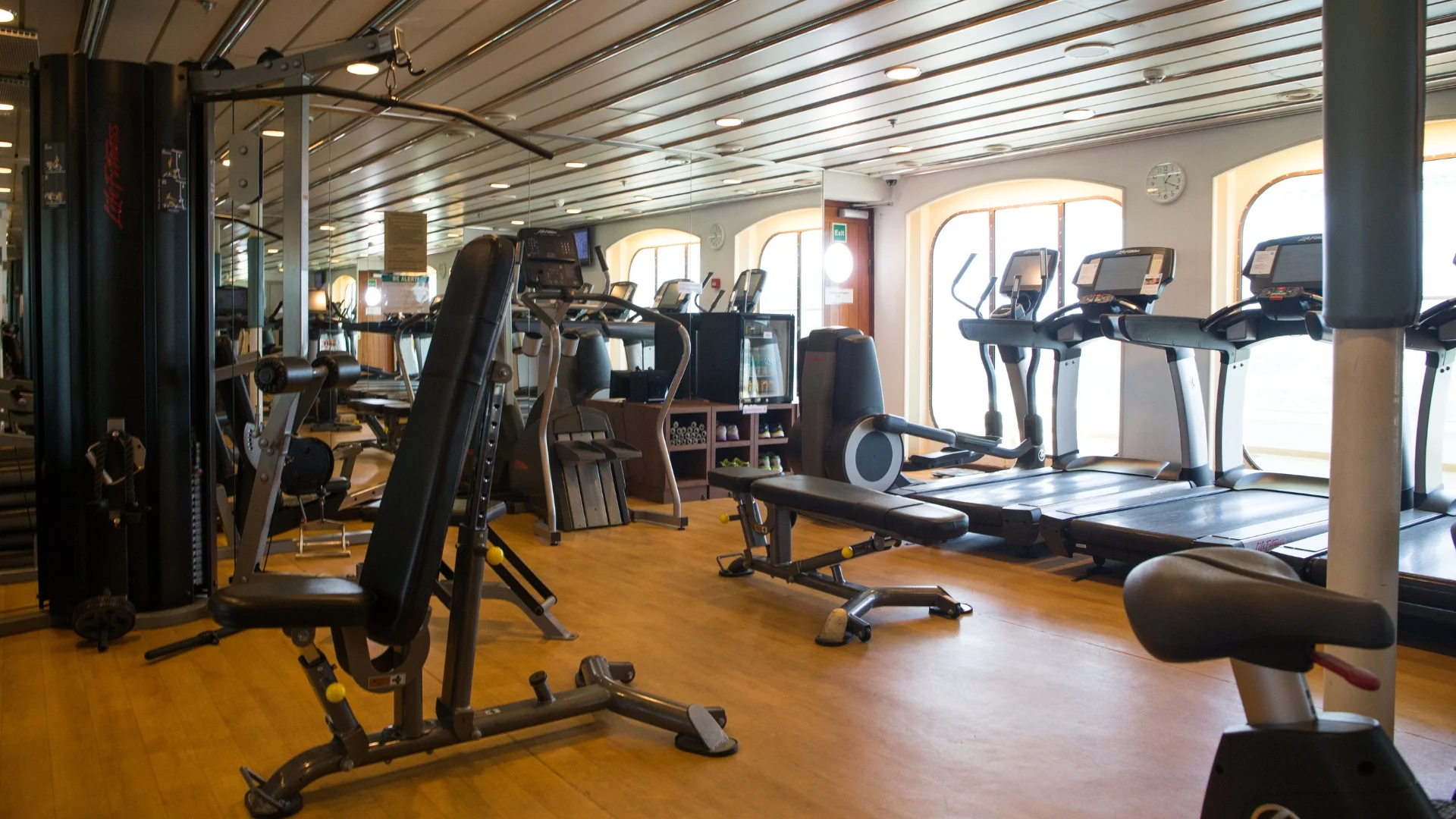 Blog_Staying-Active-on-Your-Cruise-Tips-and-Tricks-to-Try_Cruise-Ship-Gym