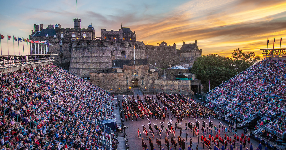 Edinburgh Royal Military Tattoo. Crowd and castle